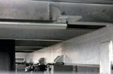 Der robuste Unterbau aus Stahl verleiht dem Koffer zusätzliche Stabilität. Er ist komplett feuerverzinkt und so dauerhaft vor Korrosion geschützt.
